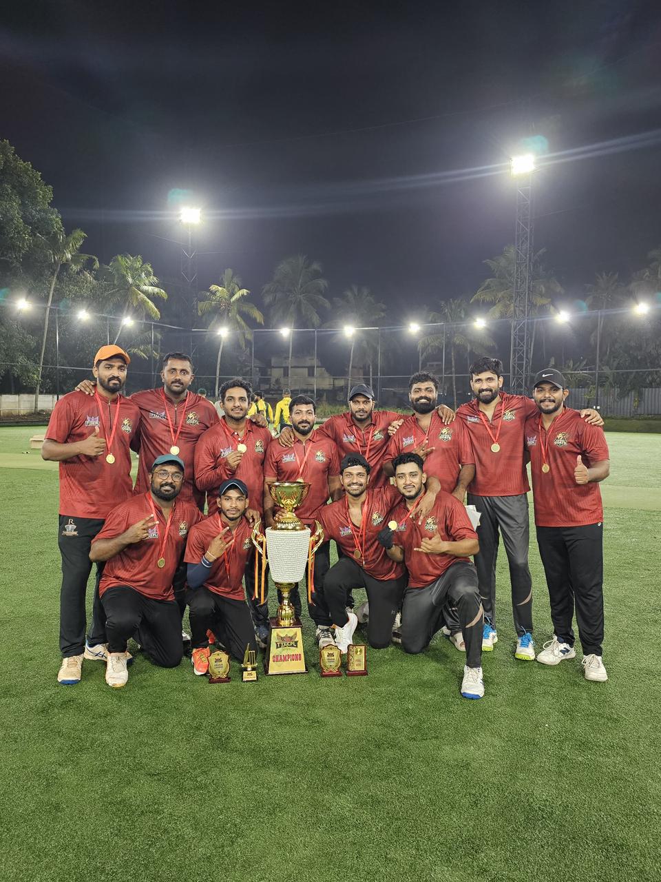 001 Gabba - Champions